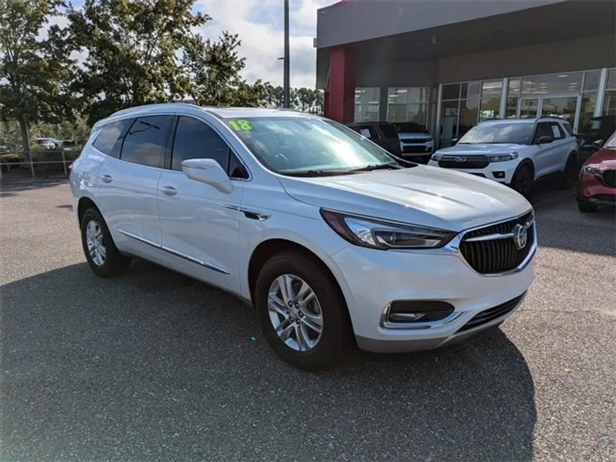2018 Buick Enclave Essence photo 1