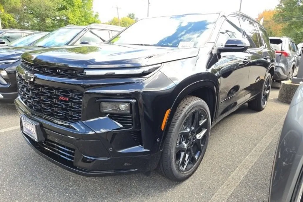 2026 Chevrolet Traverse RS photo 1