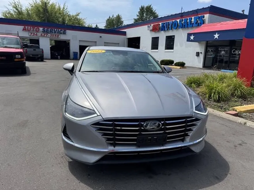 2023 Hyundai Sonata SE photo 1