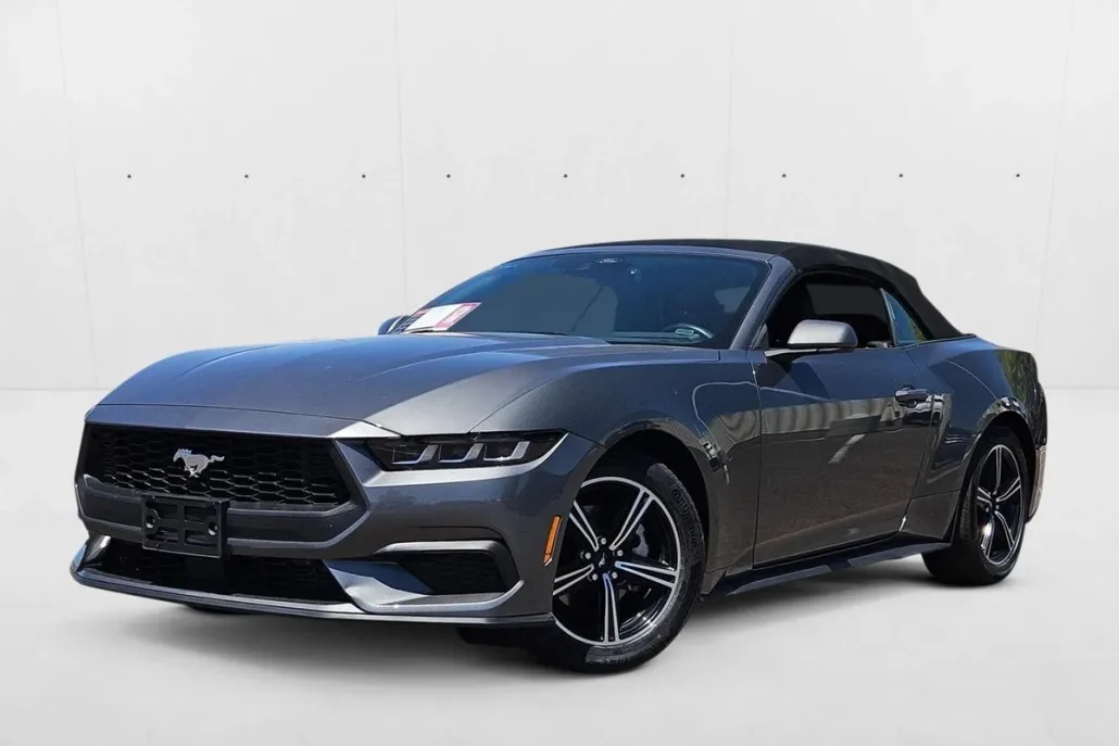 2025 Ford Mustang EcoBoost Premium photo 1