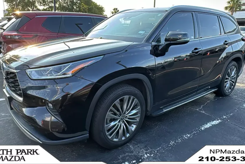 2020 Toyota Highlander Platinum photo 1