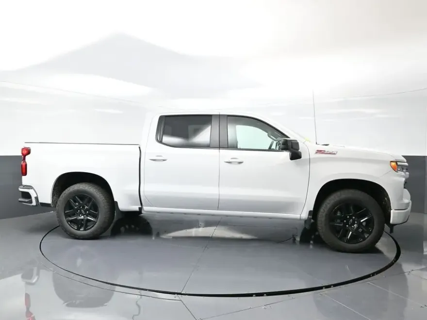2026 Chevrolet Silverado 1500 RST photo 1