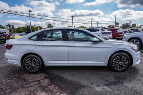 2021 Volkswagen Jetta 1.4T SE photo 2