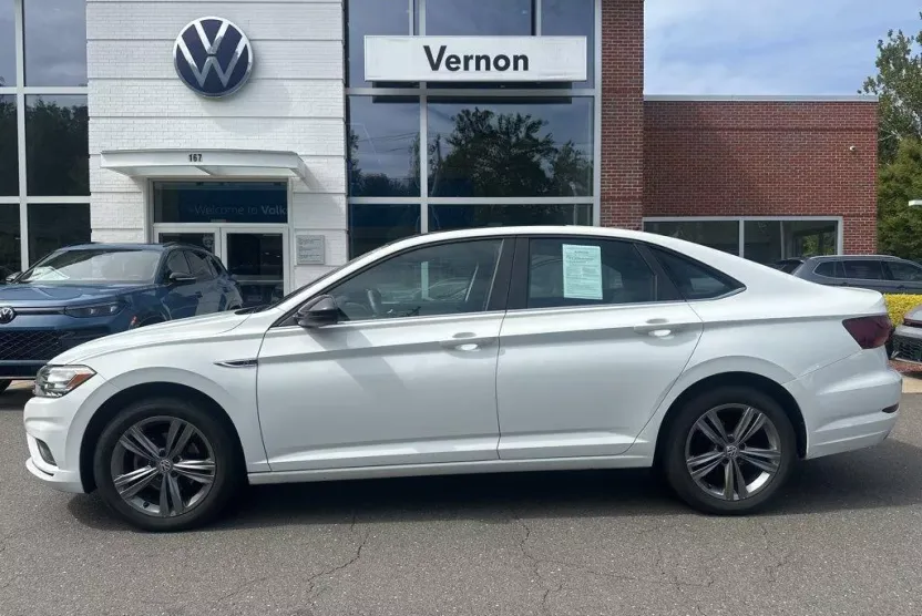 2019 Volkswagen Jetta R-Line photo 1