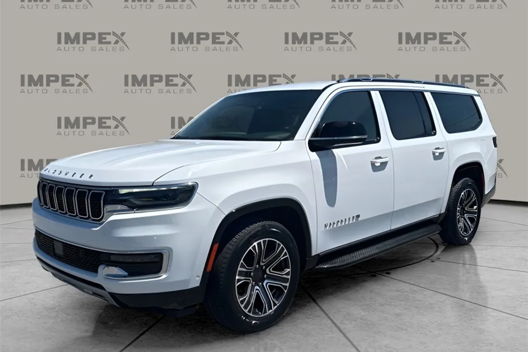 2024 Jeep Wagoneer L Series II photo 1