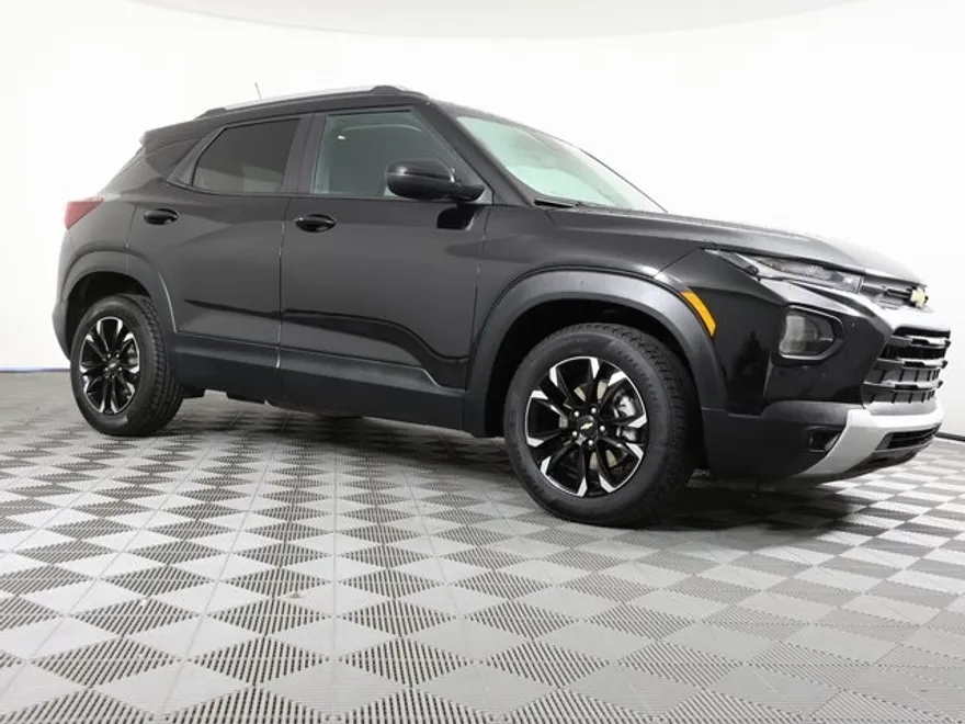 2023 Chevrolet Trailblazer LT photo 1