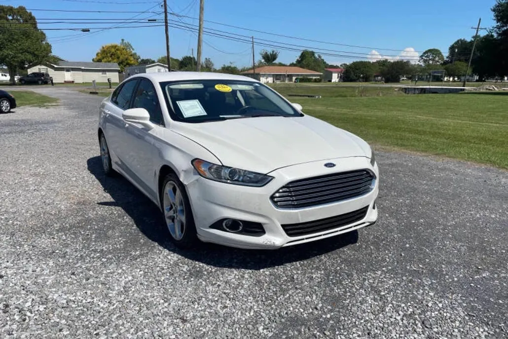 2014 Ford Fusion SE photo 1