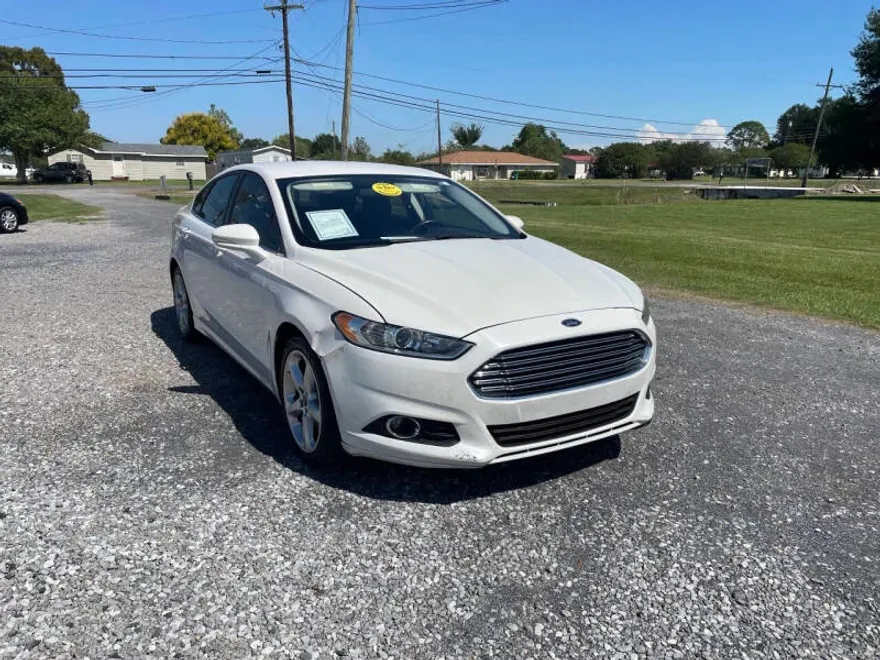 2014 Ford Fusion SE photo 1
