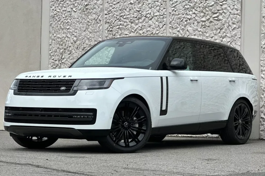 2025 Land Rover Range Rover SE photo 1