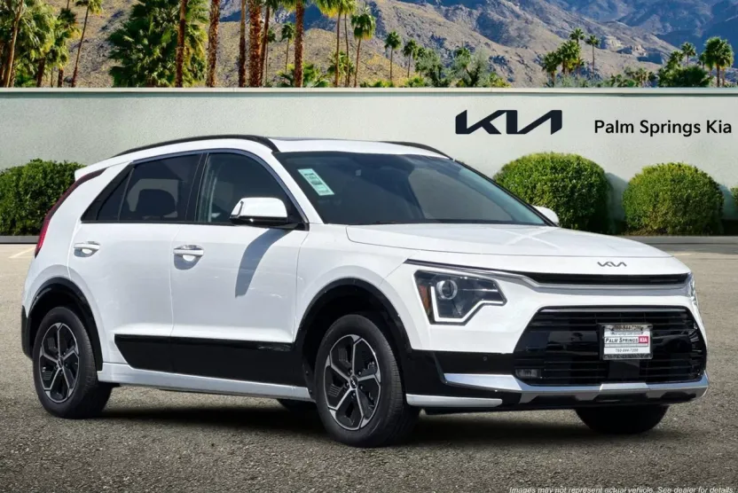 2025 Kia Niro SX photo 1