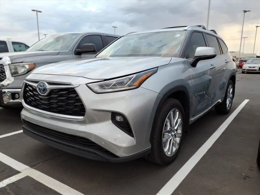 2023 Toyota Highlander Hybrid Limited photo 1