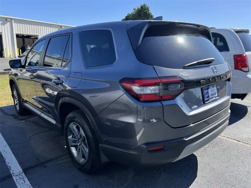 2024 Honda Pilot EX-L photo 1