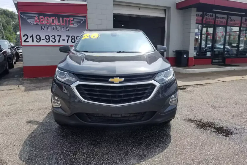 2020 Chevrolet Equinox LT photo 1