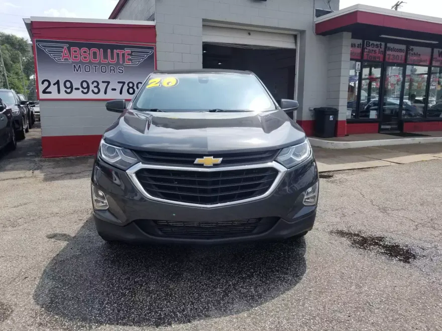2020 Chevrolet Equinox LT photo 1
