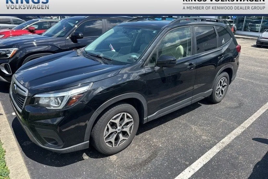 2020 Subaru Forester Premium photo 1