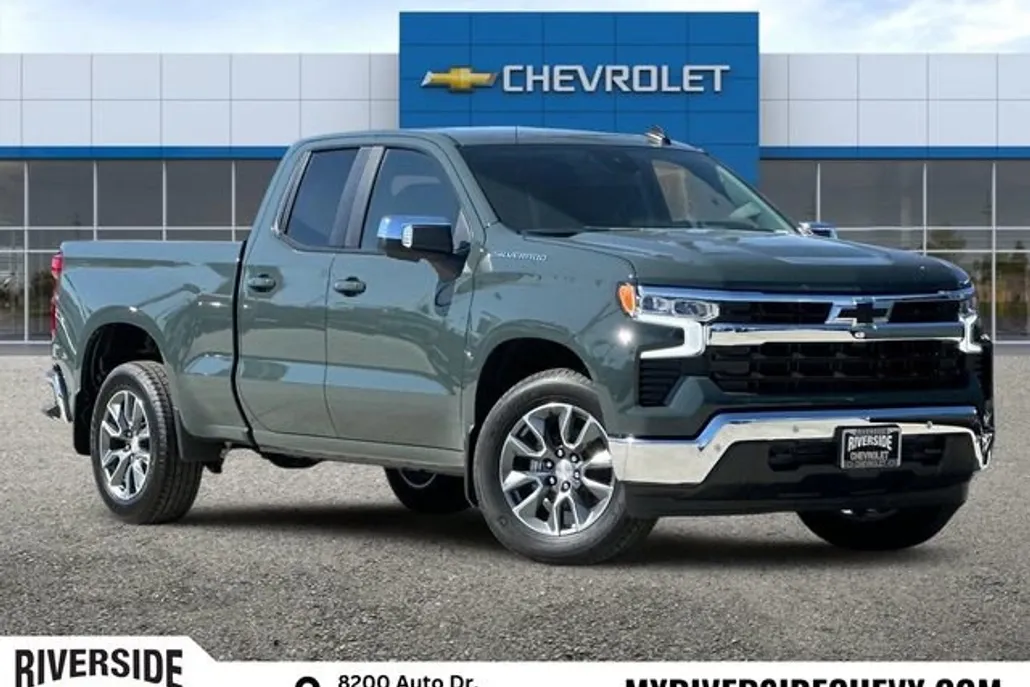 2025 Chevrolet Silverado 1500 LT photo 1
