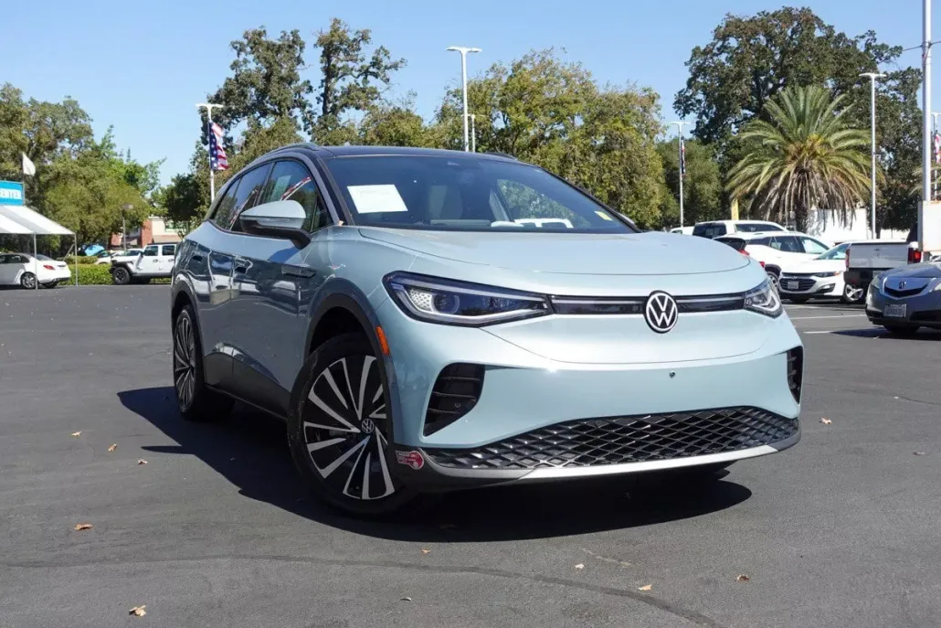 2023 Volkswagen ID.4 Pro Plus photo 1
