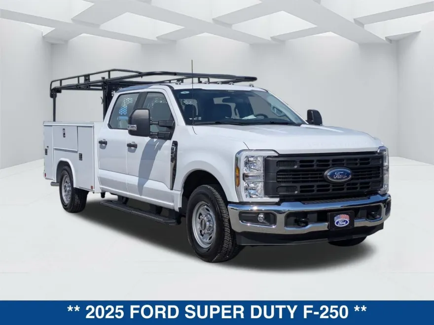 2025 Ford F-250 XL photo 1