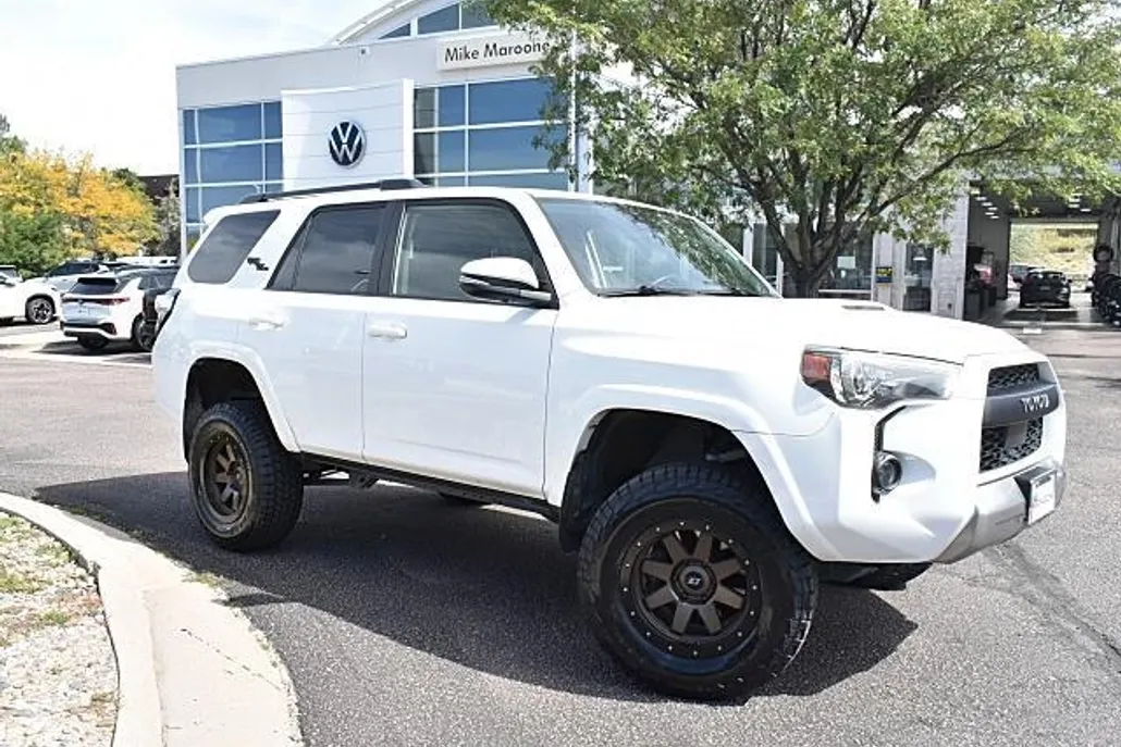 2021 Toyota 4Runner TRD Off-Road Premium photo 1