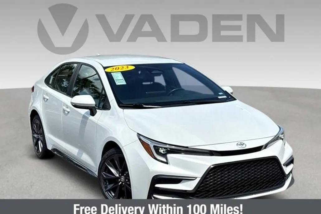 2023 Toyota Corolla SE photo 1