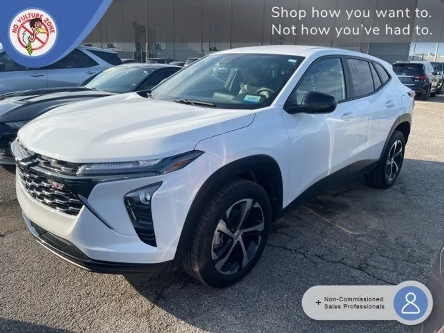2024 Chevrolet Trax LS photo 1