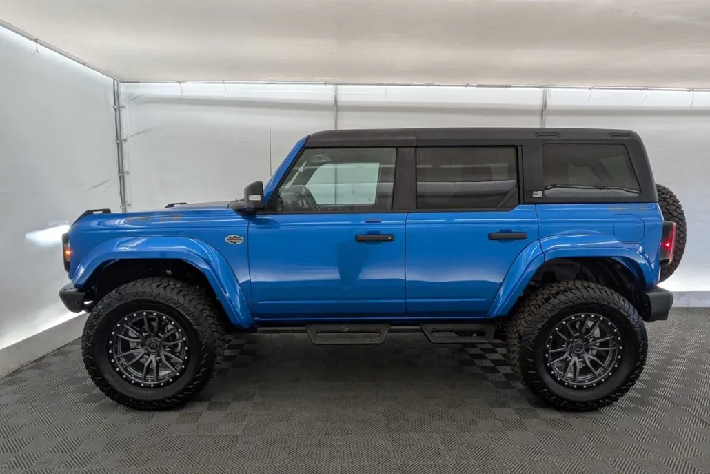 2023 Ford Bronco Wildtrak photo 1