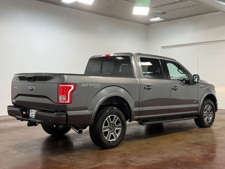 2017 Ford F-150 XLT photo 1