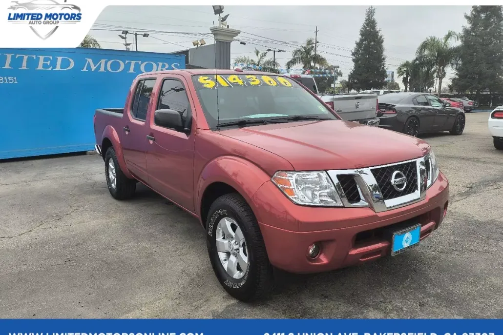 2013 Nissan Frontier SV photo 1