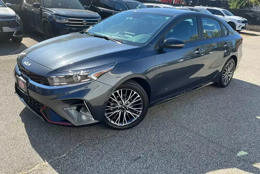 2023 Kia Forte GT-Line photo 1