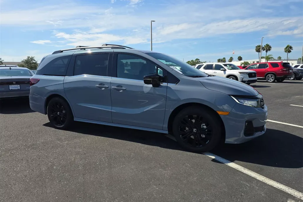 2026 Honda Odyssey photo 1
