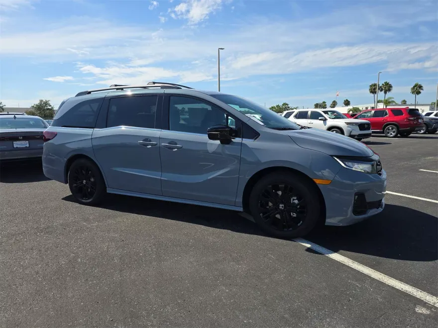 2026 Honda Odyssey photo 1
