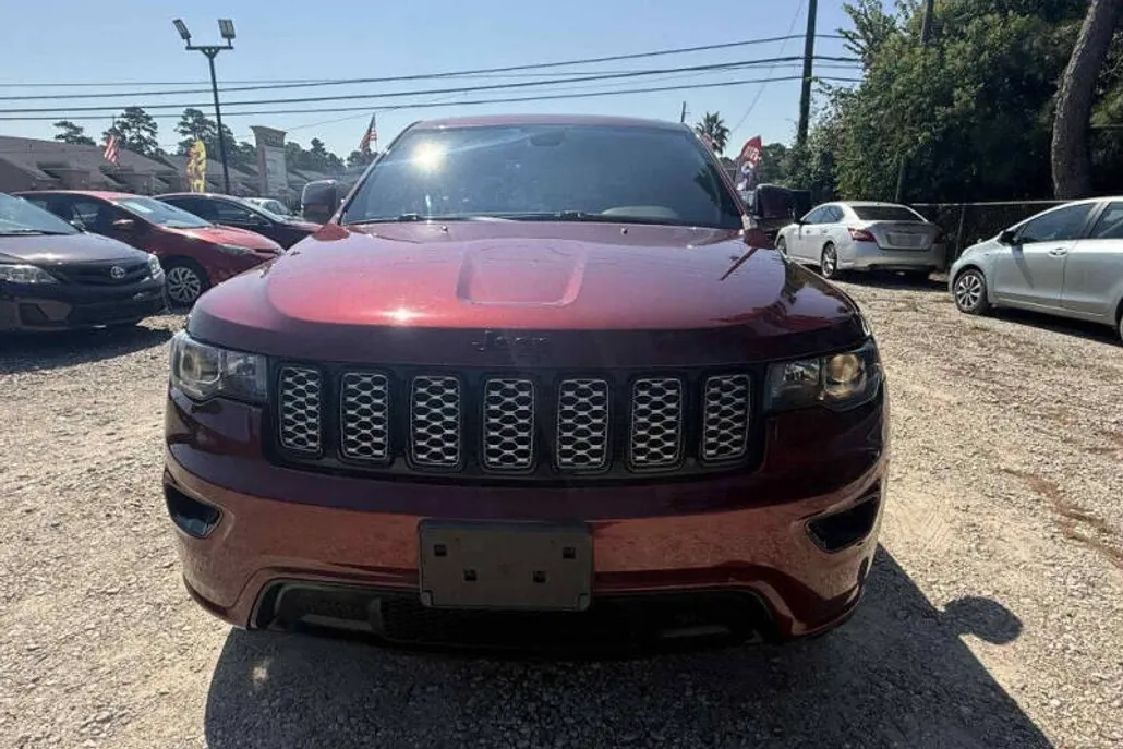 2020 Jeep Grand Cherokee Laredo photo 1
