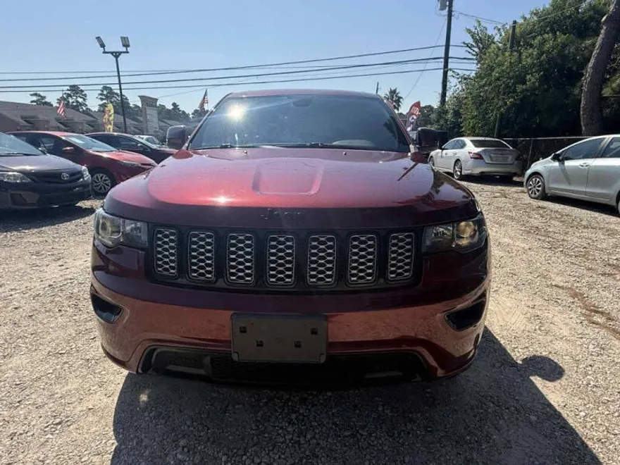 2020 Jeep Grand Cherokee Laredo photo 1