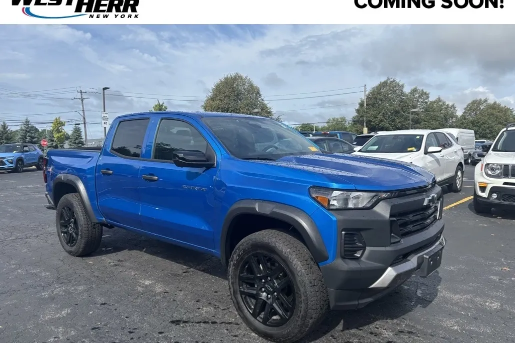 2024 Chevrolet Colorado Trail Boss photo 1