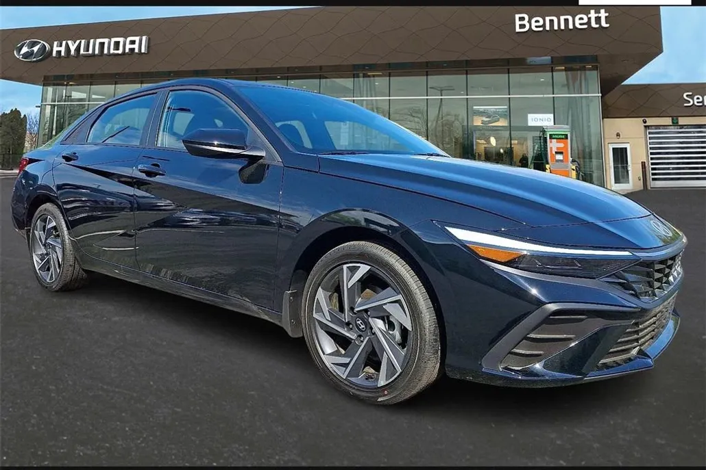 2025 Hyundai Elantra Hybrid SEL Sport photo 1