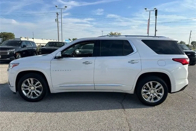 2018 Chevrolet Traverse High Country photo 1