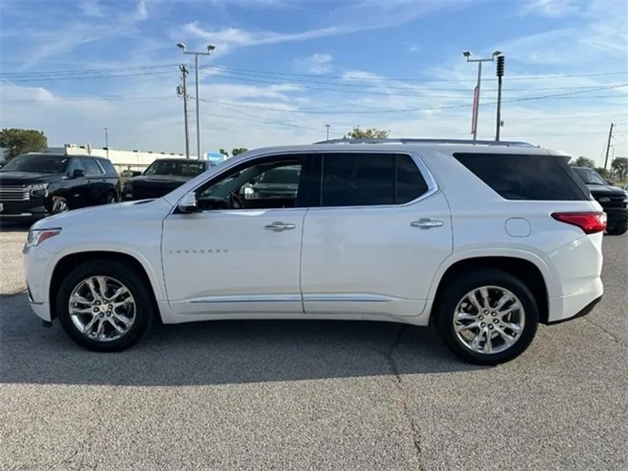 2018 Chevrolet Traverse High Country photo 1