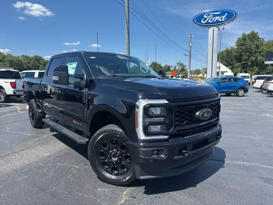 2025 Ford F-350 Lariat photo 1