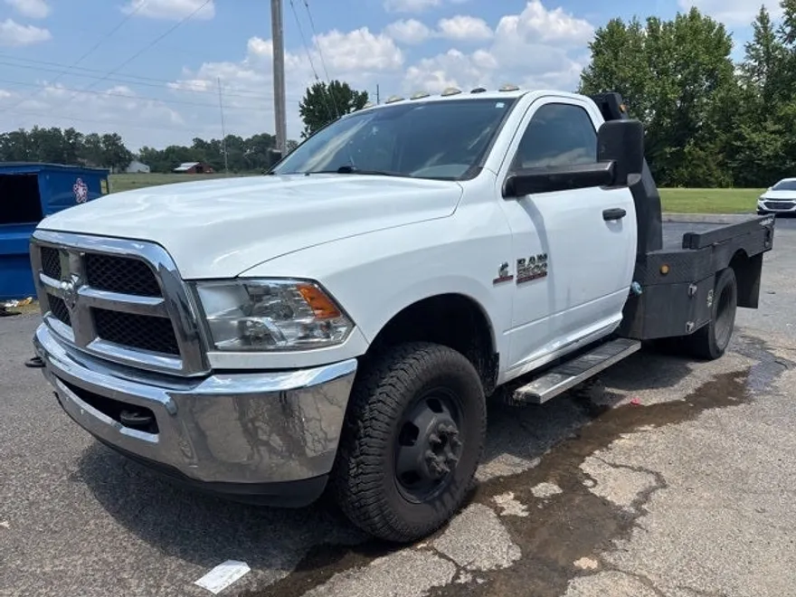 2017 Ram 3500 Tradesman photo 1