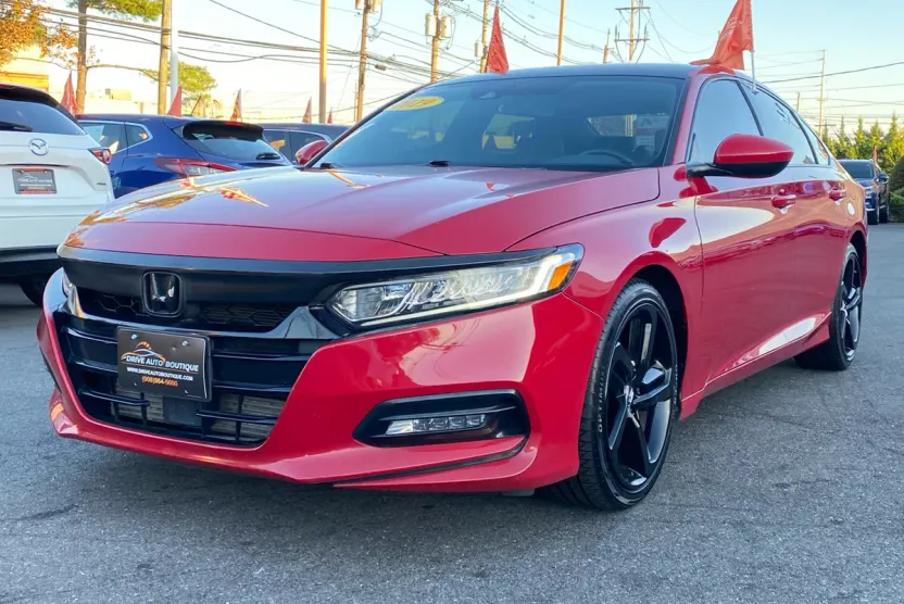 2019 Honda Accord Sport photo 1