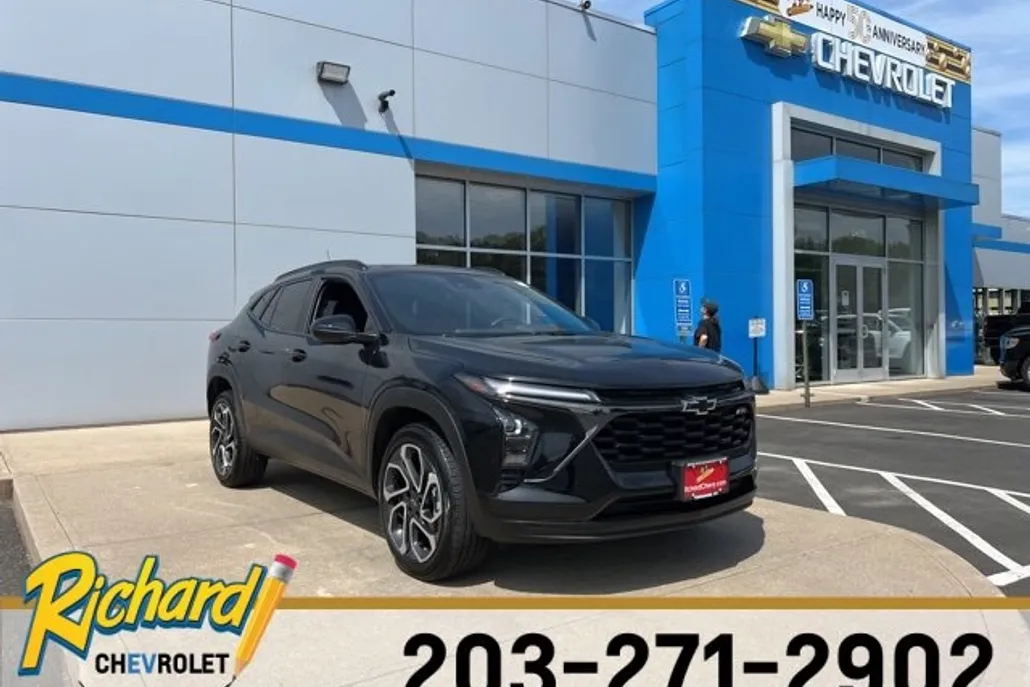 2025 Chevrolet Trax photo 1