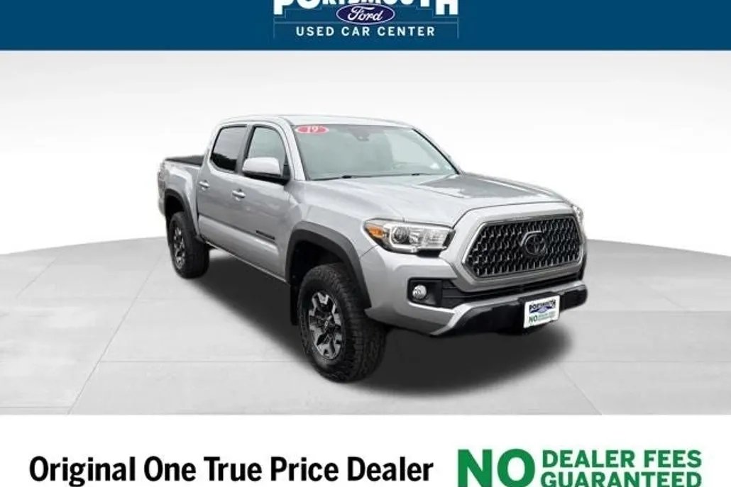 2019 Toyota Tacoma TRD Off-Road V6 photo 1
