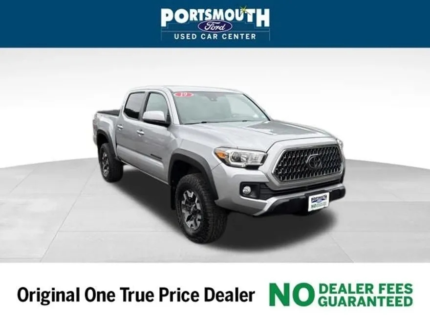 2019 Toyota Tacoma TRD Off-Road V6 photo 1