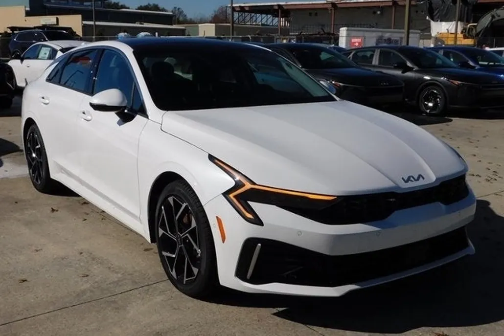 2025 Kia K5 EX photo 1