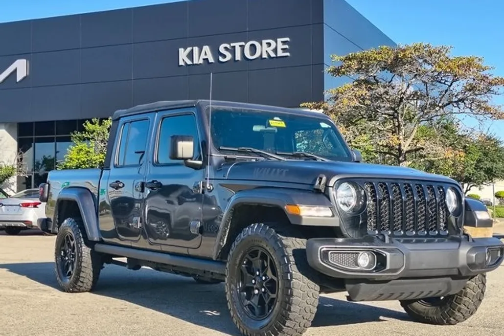 2021 Jeep Gladiator Willys photo 1