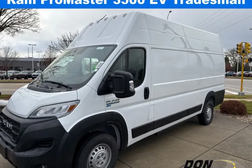 2024 Ram ProMaster 3500 Cargo Van photo 1