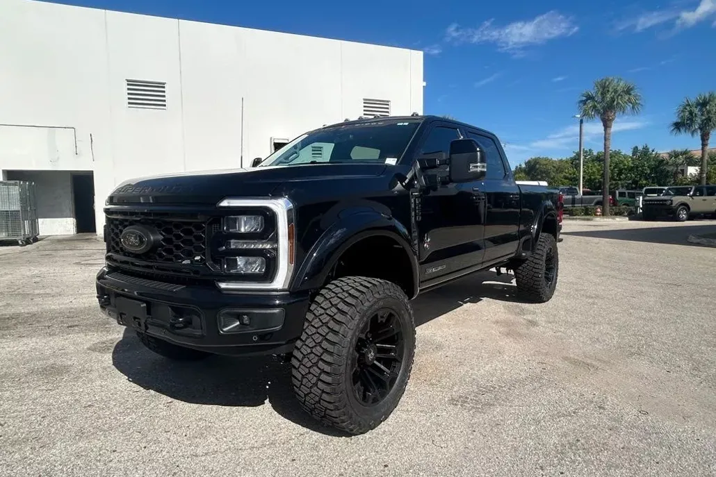 2025 Ford F-250 photo 1