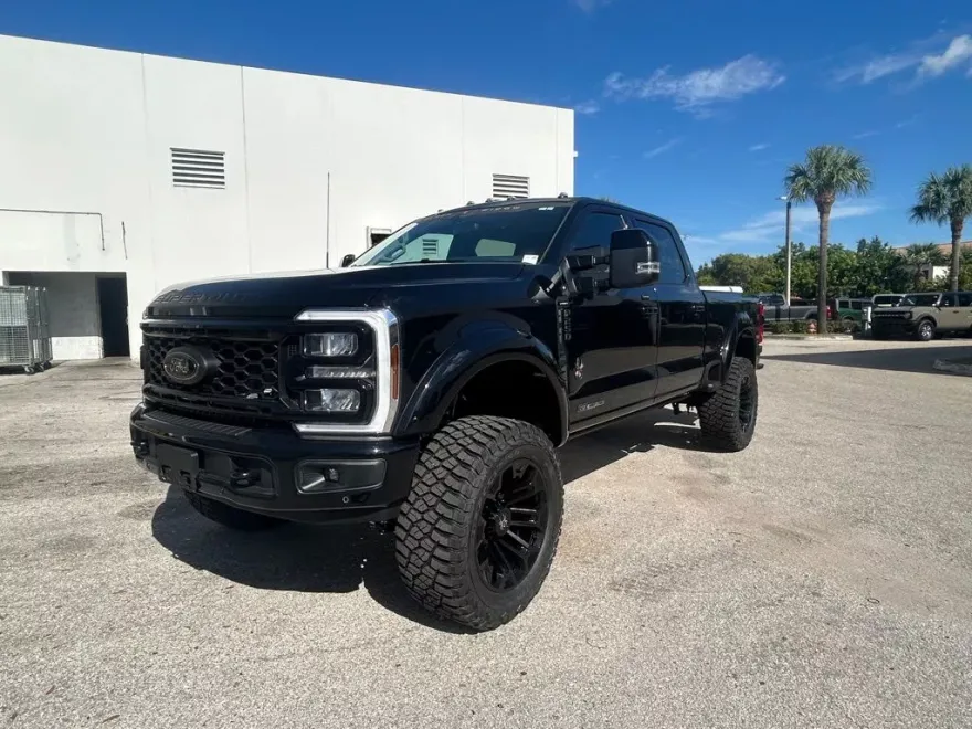 2025 Ford F-250 photo 1