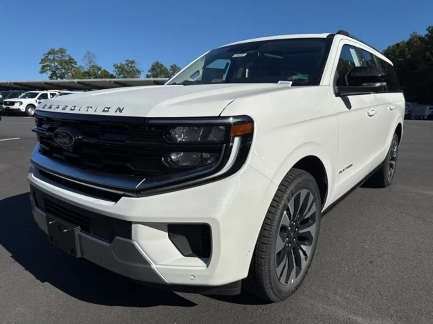 2025 Ford Expedition MAX Platinum photo 1