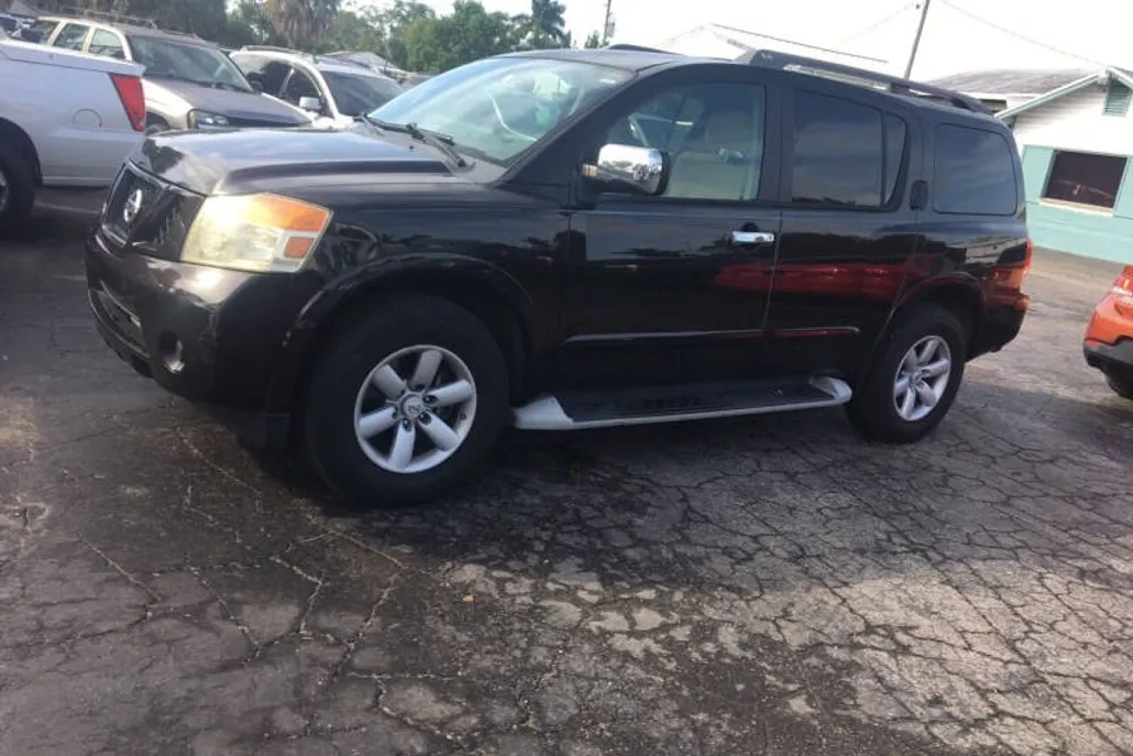 2011 Nissan Armada SL photo 1